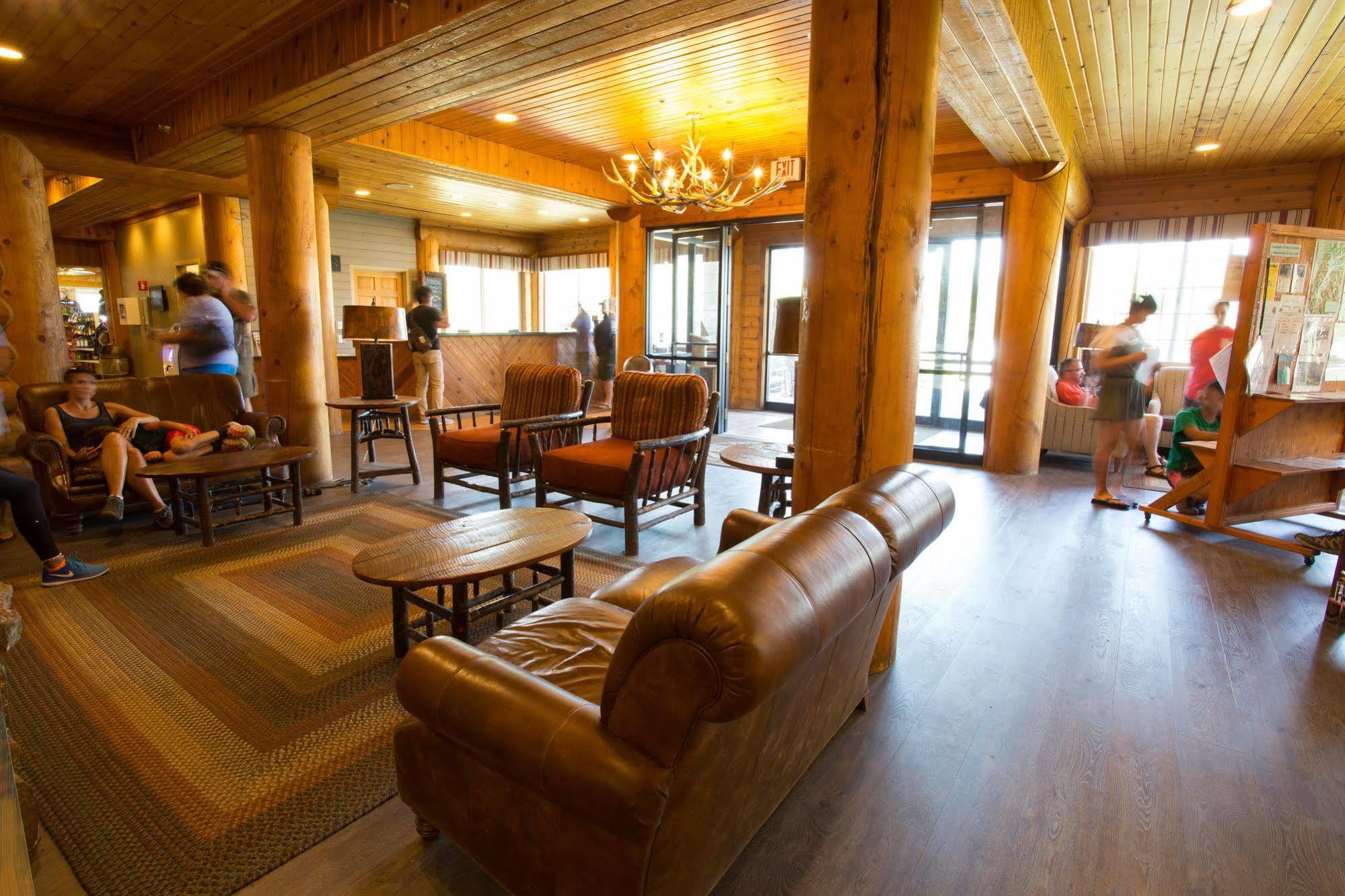 מורן Headwaters Lodge & Cabins At Flagg Ranch מראה חיצוני תמונה